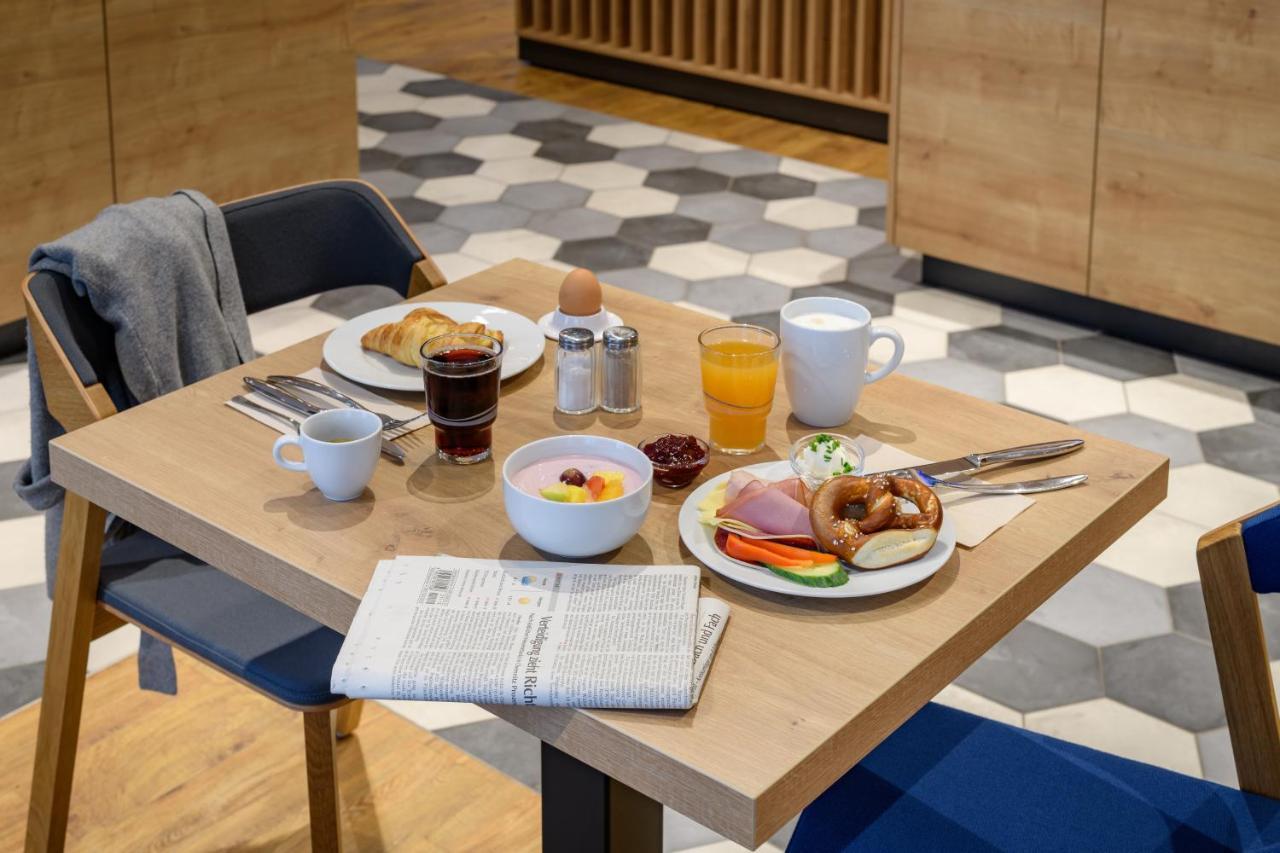 Holiday Inn Express Goettingen By Ihg Εξωτερικό φωτογραφία