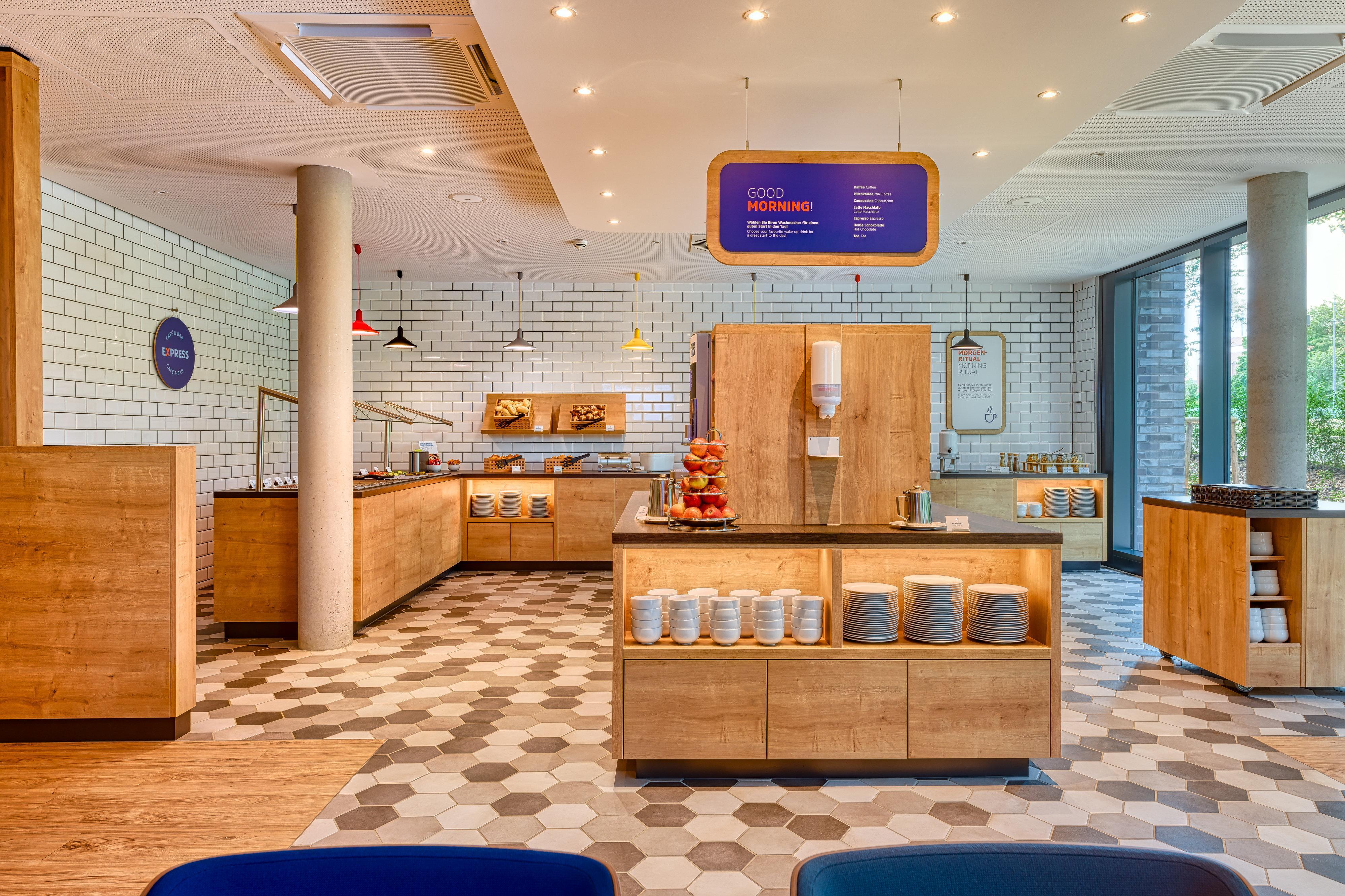 Holiday Inn Express Goettingen By Ihg Εξωτερικό φωτογραφία