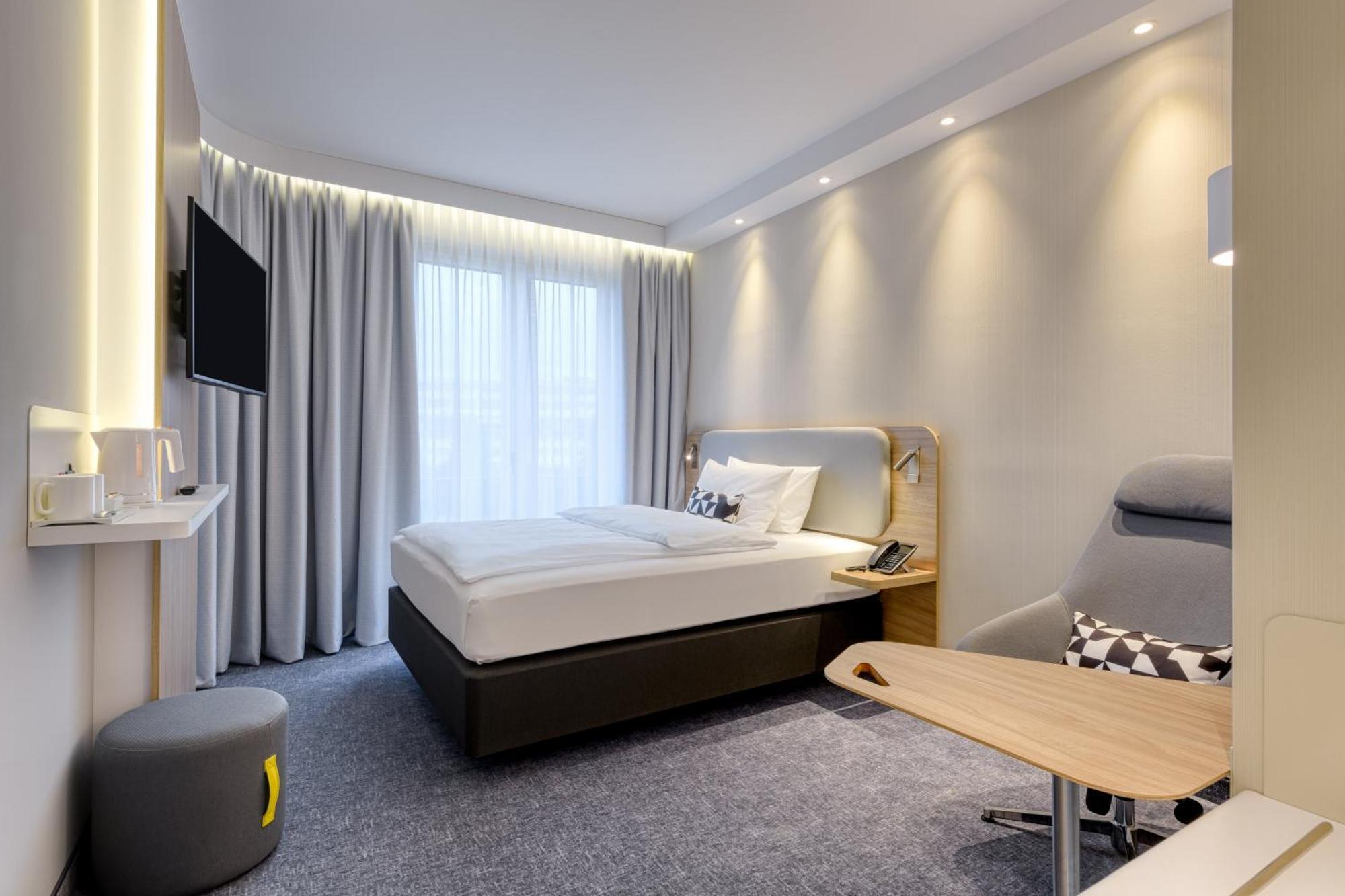 Holiday Inn Express Goettingen By Ihg Εξωτερικό φωτογραφία