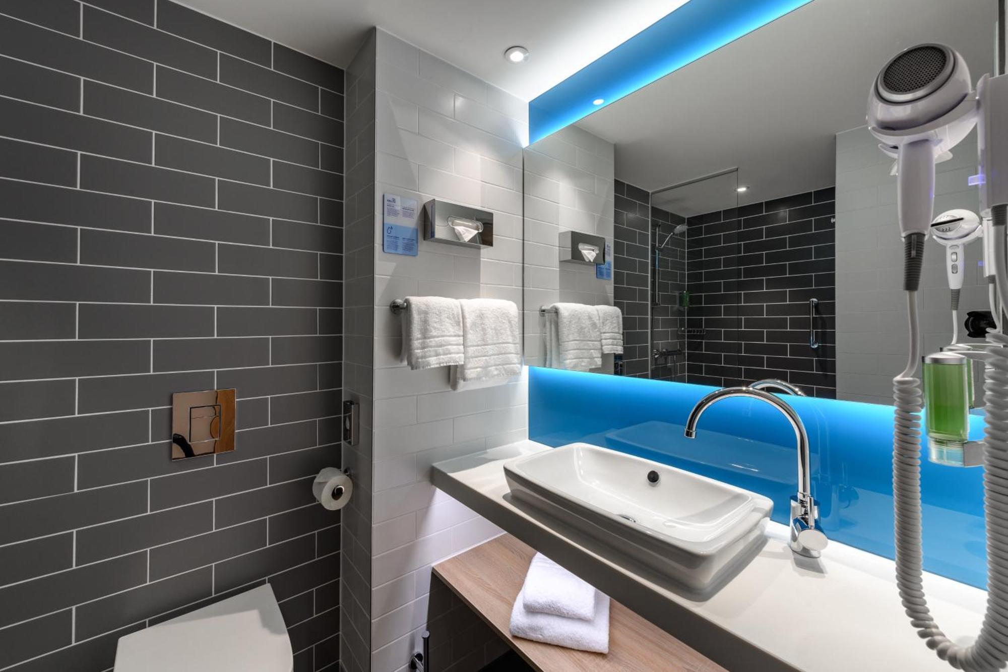 Holiday Inn Express Goettingen By Ihg Εξωτερικό φωτογραφία